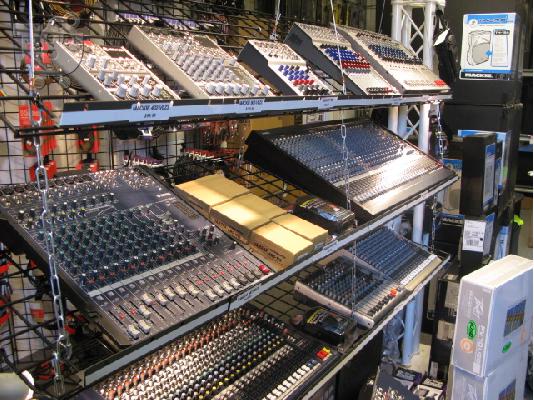 Denon prime 4,Pioneer DJM,Midas,Behringer  mixers